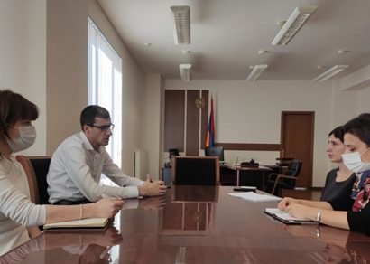 Մեսրոպ Առաքելյանը հանդիպում է ունեցել Հայրենիքի պաշտպանի վերականգնողական կենտրոնի տնօրենի հետ