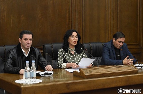 «Չեմ հասկանում՝ վարչապետ ունե՞նք, թե՞ բրոքեր, օրը մի տարածք հանձնում է». Գևորգ Պետրոսյան