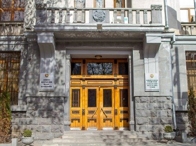 Հրամանատարն ԱԹՍ-ի ձայնը լսելուց հետո հրամայել էր նստել ավտոմեքենան, 18 զինծառայող էր զոհվել. նա կալանավորվել է
