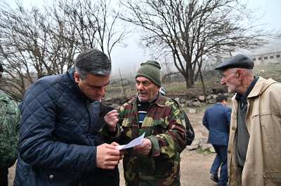 Омбудсмен Армении: Азербайджанские военные периодически стреляют поблизости от армянских сел