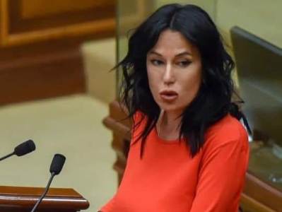 Ադրբեջանցիները գողացել են Շուռնուխի բնակչի 13 մայր կովերն ու քշել ադրբեջանական տարածք. Նաիրա Զոհրաբյան