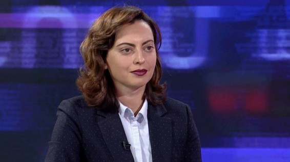 «Ինչո՞ւմ եք մեղադրում: Որ Քարվաճառն առանց մի կրակոցի՞ է հանձնվել, թե՞ որ կրակոցներից մարդիկ են զոհվել»․ Լենա Նազարյան