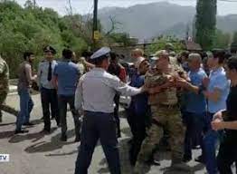 Մենք չէինք սպասում, տեսանք՝ բալկոնում մարդիկ կան, դուրս եկանք, տեսանք՝ վարչապետն է. Շուռնուխցի