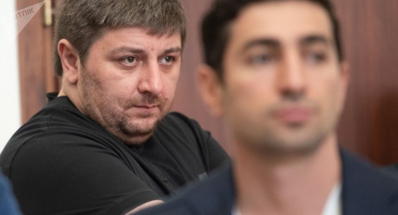 На акции протеста в Ереване грубо задержали Игоря Хачатурова