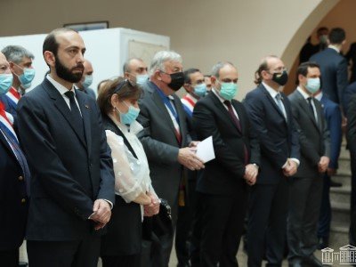 Ֆրանսիայի Սենատի նախագահը մասնակցեց «Վտանգված ժառանգություն. Արցախ» խորագիրով ցուցահանդեսի բացմանը