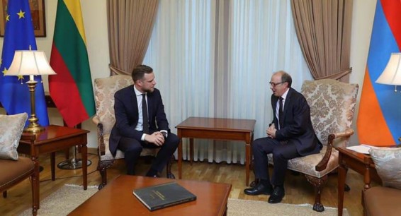 Глава МИД Армении призвал мировое сообщество помочь в вопросе возвращения пленных