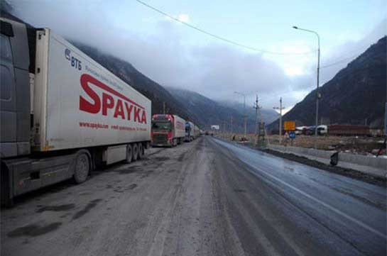 Լարսը բաց է, իսկ Հայաստանում փակ ճանապարհներ կան