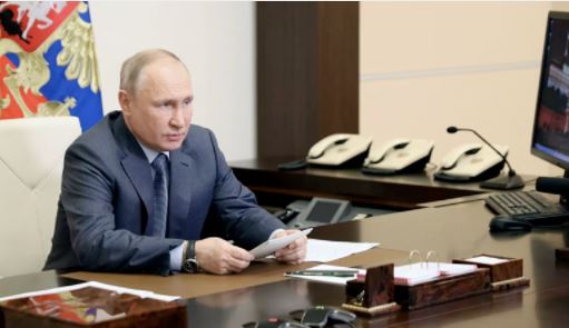 Путин заявил, что Украину превращают в «антипод» России