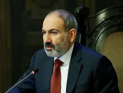 «Грапарак»: Власти уговаривают Авета Адонца отозвать заявление, обещая назначить главой МИД