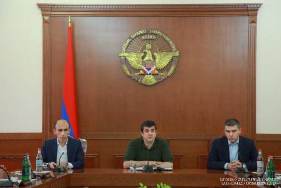 Араик Арутюнян представил новоназначенного госминистра Арцаха