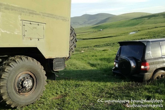 Փրկարարներն արգելափակումից դուրս են բերել ավտոմեքենաները