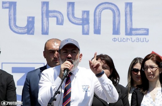 Հայաստանը պատրաստվում է ամենաագրեսիվ ընտրություններին. Փաշինյանի և «Քաղաքացիական պայմանագրի» վարկանիշը շարունակում է ընկնել. Независимая Газета