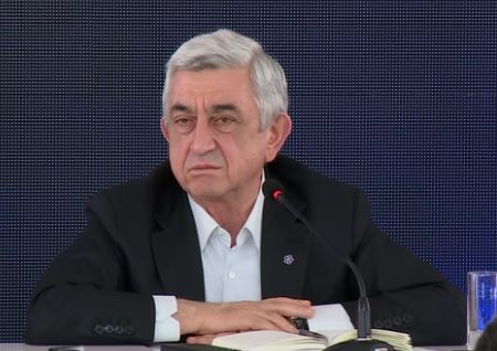 Серж Саргсян прокомментировал заявление Пашиняна о его готовности обменять своего сына на армянских военнопленных