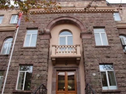 Ընտրողը պարտավոր է վերցնել բոլոր քվեաթերթիկները. ԿԸՀ քարտուղարը ներկայացրեց քվեարկության կարգը