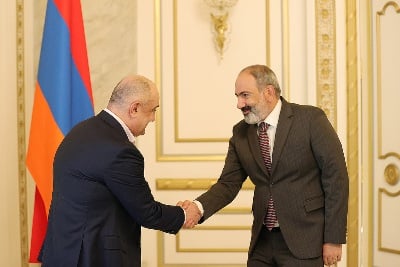 «Իրավունք»․ Արա­յիկ Հարությունյանի հրաժարականի դեպքում Արցախում քաոս կսկսվի. Սամվել Բաբայան