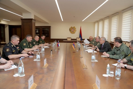Վաղարշակ Հարությունյանն ընդունել է ՌԴ ԶՈՒ ԳՇ պետի տեղակալ, գեներալ-գնդապետ Սերգեյ Իստրակովին