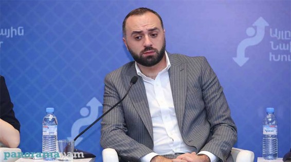 Юрист прокомментировал запрет фотографу Panorama.am входа в Национальное Собрание