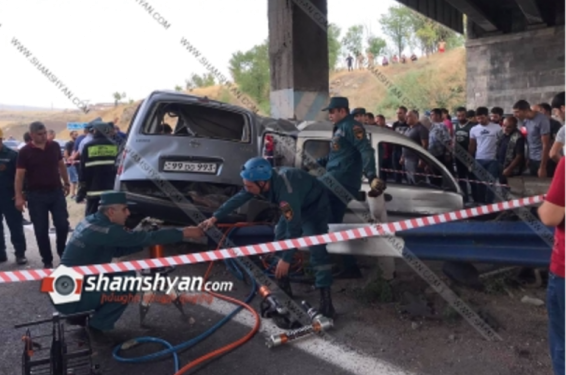 Ողբերգական ավտովթար՝ Կոտայքի մարզում. Opel-ը բախվել է կամրջի բետոնե սյանը. հայրը, մայրն ու երեխան մահացել են. shamshyan.com