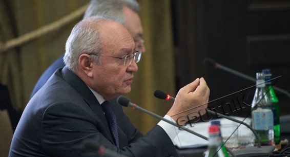 Суд решил арестовать экс-генпрокурора Армении Агвана Овсепяна