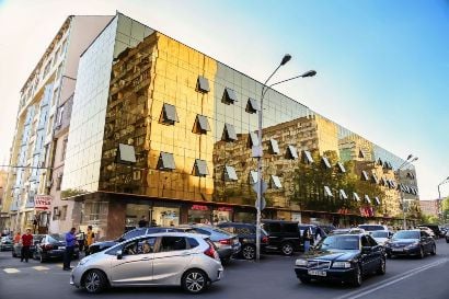 «Ոսկու Աշխարհի» դիմացից բերման են ենթարկվել երկու թուրքեր. Yerkir.am