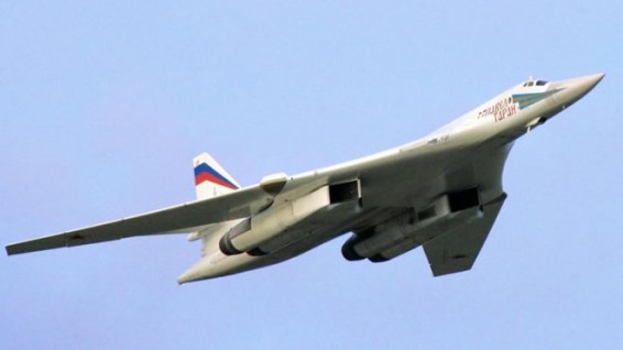 Москва отрицает сообщения Исландии об опасном сближении Ту-160 с авиалайнером