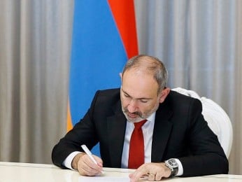 Փաշինյանն աշխատանքից ազատել է վարչապետի աշխատակազմի հանրային խորհրդի քարտուղարության պետին