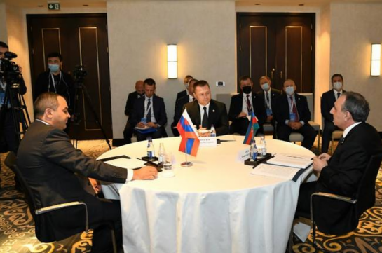 Գերիների վերադարձը կարևոր ազդակ կարող է դառնալ Հայաստանի ու Ադրբեջանի միջև վստահության նախադրյալների ստեղծման համար. Արթուր Դավթյանը հանդիպել է ադրբեջանցի գործընկերոջը