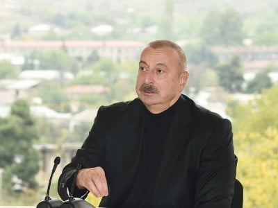 Алиев требует у российских миротворцев «препятствовать незаконному проникновению иностранных граждан в Карабах»