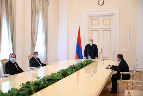 В резиденции президента Армении состоялась церемония приведения к присяге судей