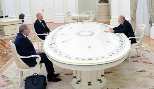 В Кремле подтвердили подготовку к переговорам лидеров России, Армении и Азербайджана
