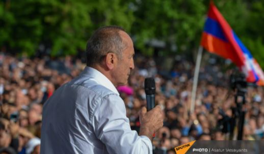 На площади Свободы в Ереване стартовал митинг блока Кочаряна