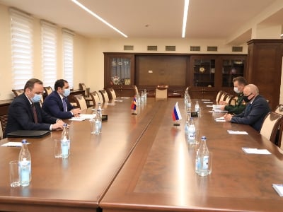 Պաշտպանության նախարարն ընդունել է ՀՀ–ում ՌԴ դեսպան Սերգեյ Կոպիրկինին եւ դեսպանության պաշտպանության հարցերով կցորդին