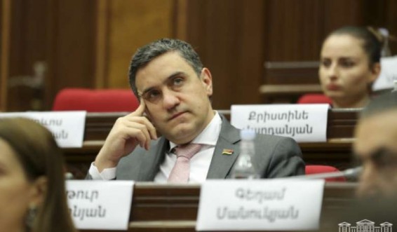 Անկախ նրանից, թե ում ստորագրությունը կլինի սպասվող հակահայկական փաստաթղթի տակ, դրա միակ պատասխանատուն կլինի Նիկոլ Փաշինյանը. Ղազինյան