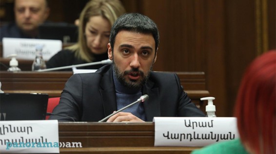 Հետաքրքիր կլիներ լսել ձեր կարծիքն առաջին նախագահի՝ «ազգակործան պատուհաս» ձևակերպման վերաբերյալ. Վարդևանյանը՝ Հակոբ Մովսեսին