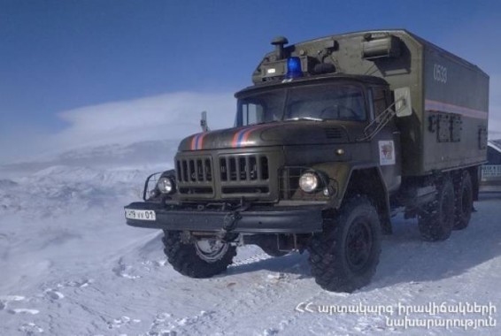 Փրկարարներն արգելափակումից դուրս են բերել 16 բեռնատար ավտոմեքենա