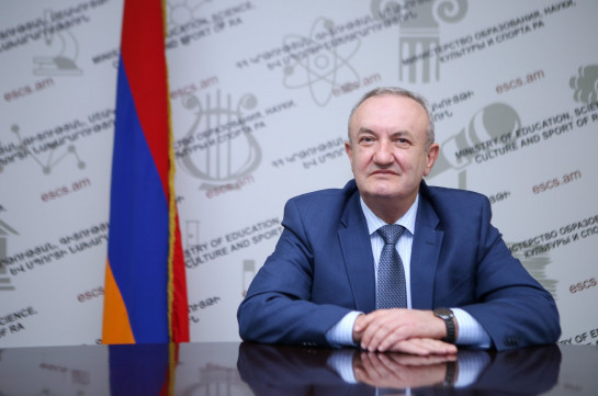 Ցանկանում եմ շնորհակալություն հայտնել ձեզ հայրենիքին պատուհասած դժվար օրերին ձեր կամքի և տոկունության համար. Վահրամ Դումանյան