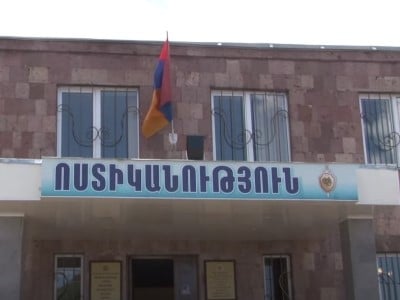 Երկու պատանիներ ամառանոցից գողացել էին բազմոց եւ նկարներ. Նրանցից մեկը ձերբակալվել է
