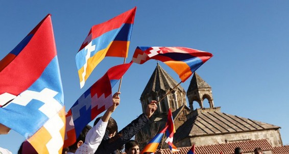 Եռատոնը նշել ենք, այսօր, բնականաբար, չենք կարող նույն ոգով նշել, բայց սա մեծ դաս է բոլորիս համար, որ կորցրածը վերականգնենք
