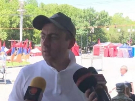 Բերման ենթարկվածների թիվն ու բռնությունները նախօորդ օրվա ծավալներով չեն. փոփոխություն տեսնում եմ. Սաղաթելյան