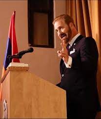 Հայերի «փեսա» Դոնալդ Վիլսոն Բուշը սկսում է համաշխարհային քարոզարշավ Սուրբ երկրից՝ միավորելու քրիստոնյաներին և հայերին