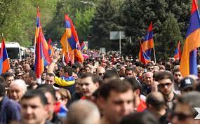 «Դիմադրություն» շարժման անդամները երթ են անցկացնում