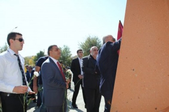 Էջմիածնի տոնի շրջանակներում այսօր քաղաքի մարզադպրոցում անցկացվում է մարզական պարերի փառատոն