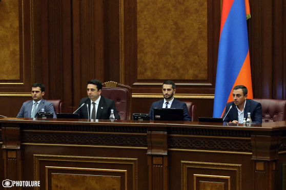 Հրաժարականների օր․ «Ընդդիմությանը» կարող են հետեւել նաեւ քպ-ական պաշտոնյաները