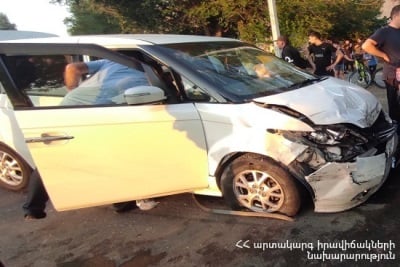 Գյումրիում բախվել են Opel Astra-ն և Honda Elysion-ը․ կան տուժածներ