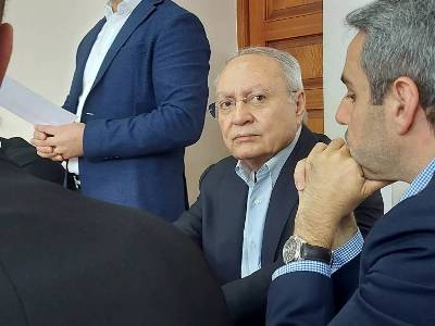 Աղվան Հովսեփյանի խափանման միջոցի փոփոխման հարցով պաշտպանները միջնորդել են արտահերթ դատական նիստ հրավիրել