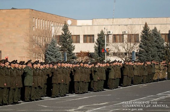 В Армении предлагают выплачивать надбавки для прошедших аттестацию военных