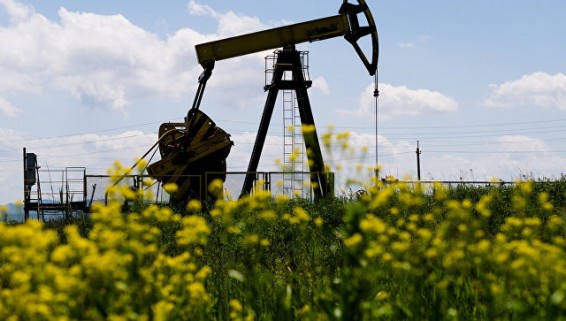 Баку готов в одностороннем порядке отказаться от наращивания добычи нефти