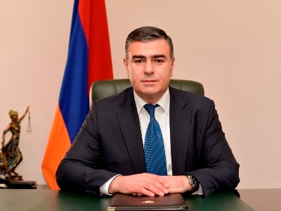 «Ժողովուրդ». Ինչու Ռուստամ Բադասյանի ընկերն ազատվեց պաշտոնից