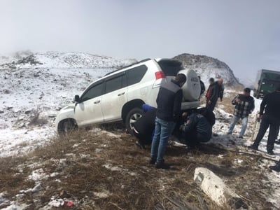 Շինուհայր-Սիսիան ճանապարհին «Prado»-ն դուրս է եկել ճանապարհից ու կախվել ձորը