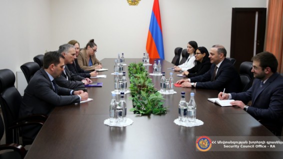 Արմեն Գրիգորյանն ու Բոնոն քննարկել են հայ-ադրբեջանական հարաբերությունների կարգավորման գործընթացը